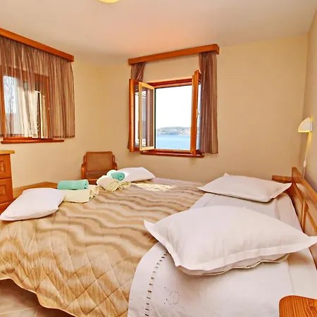 Katica - One Bedroom With Terrace And Sea View Дом отдыха Вела-Лука