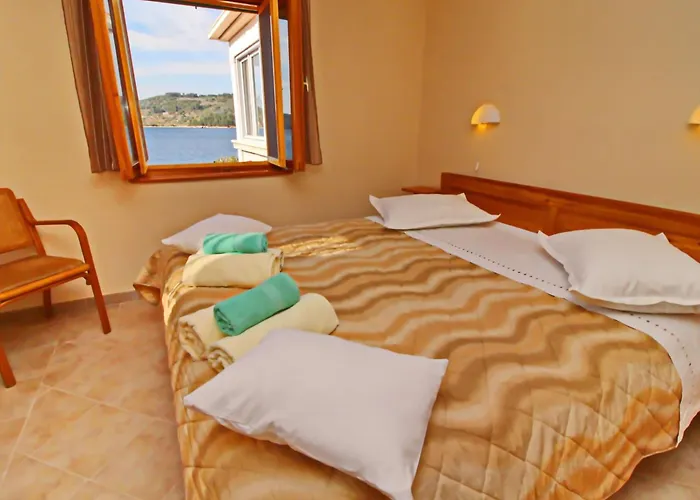 Katica - One Bedroom With Terrace And Sea View Nyaraló Vela Luka